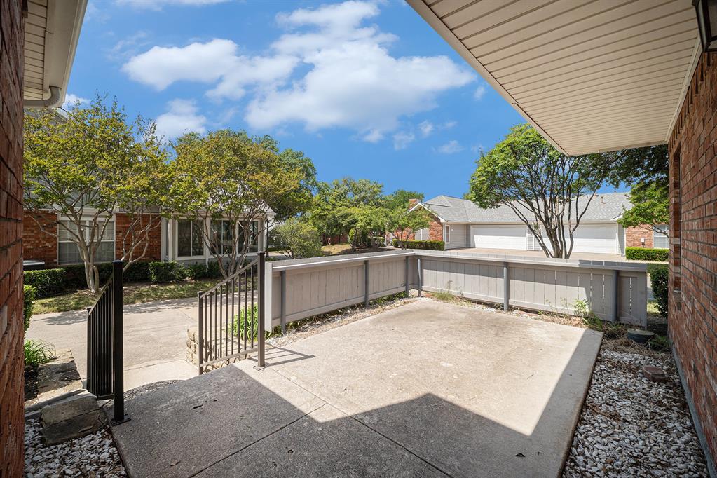 Villas on the Bluff - Residential