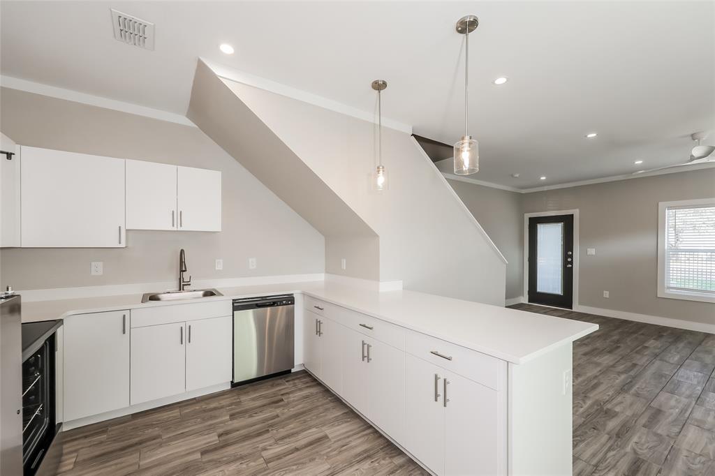 Home Gardens 02 - Residential Lease