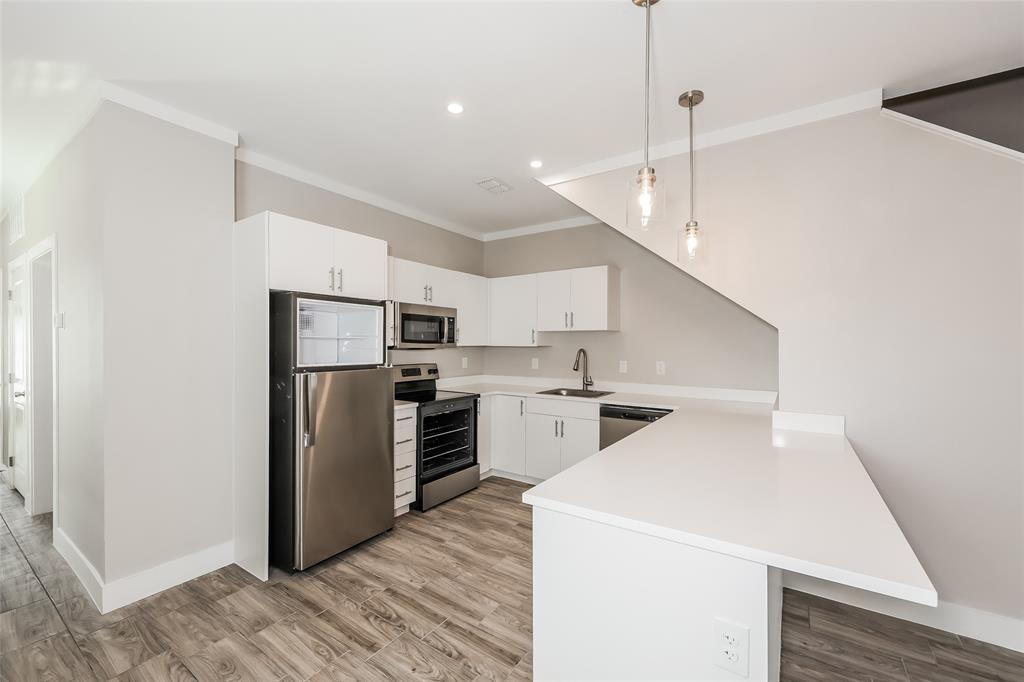 Home Gardens 02 - Residential Lease