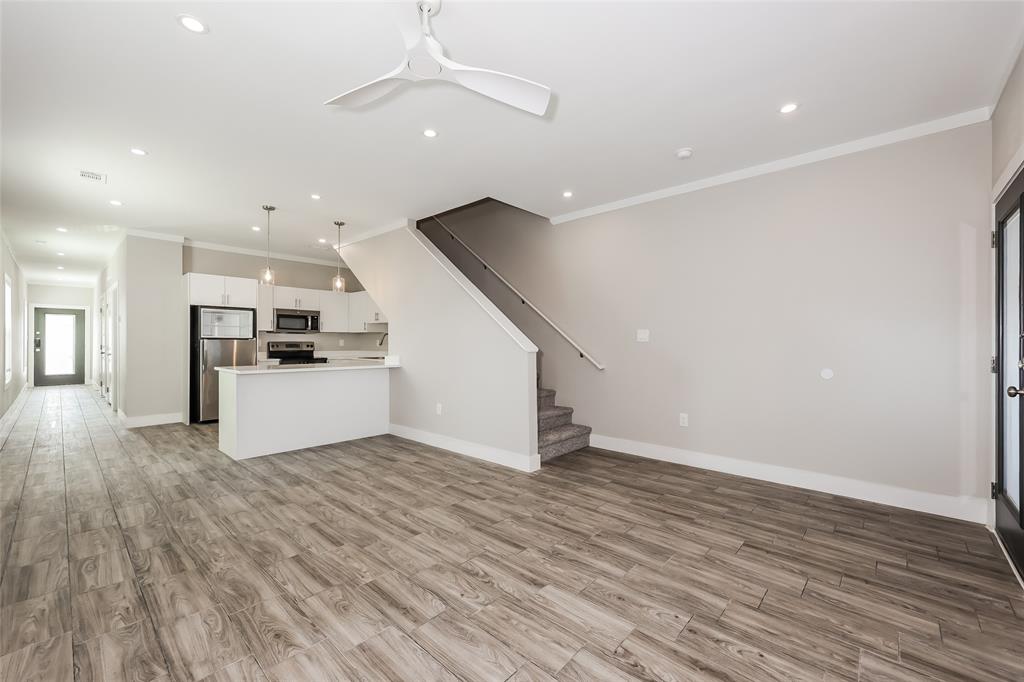 Home Gardens 02 - Residential Lease