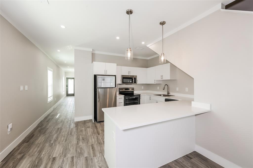 Home Gardens 02 - Residential Lease