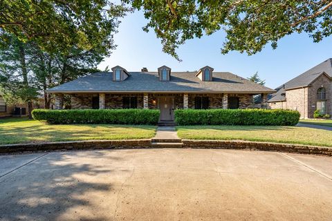 1204 W Pleasant Run Road DeSoto TX 75115