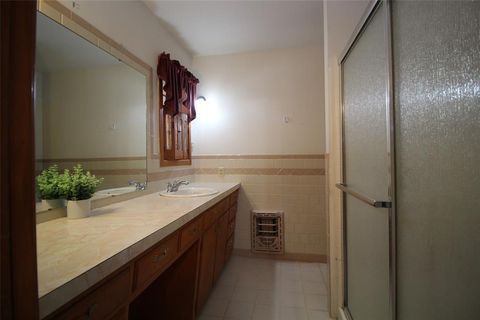 Tiny photo for 1621 W Main Street, Munday, TX 76371 (MLS # 21100534)