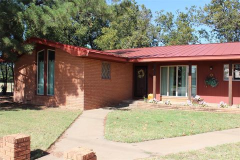 Tiny photo for 1621 W Main Street, Munday, TX 76371 (MLS # 21100534)