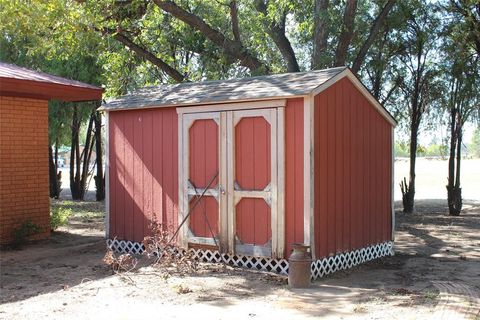 Tiny photo for 1621 W Main Street, Munday, TX 76371 (MLS # 21100534)