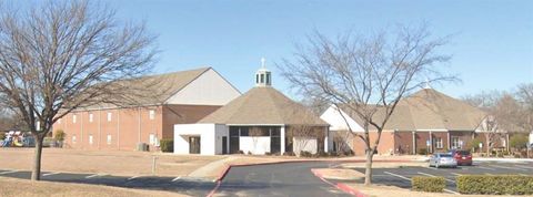 2045 SE Green Oaks Boulevard Arlington TX 76017