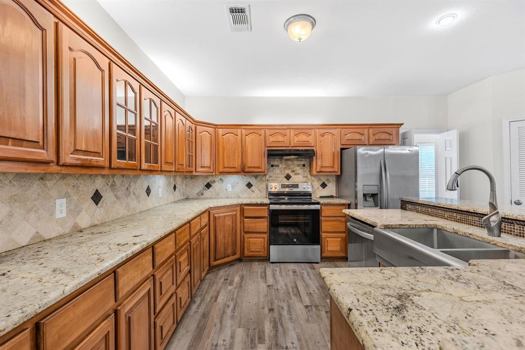 A0694 MOONEY WILLIAM,TRACT 1-6B & 7, ACRES 3.0 - Residential