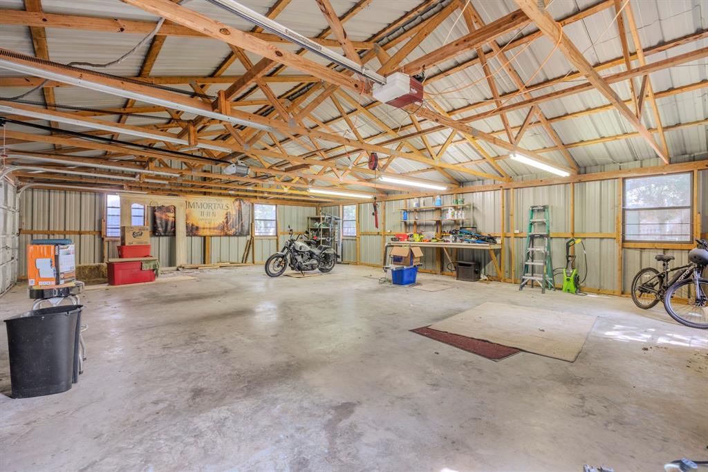 A0694 MOONEY WILLIAM,TRACT 1-6B & 7, ACRES 3.0 - Residential