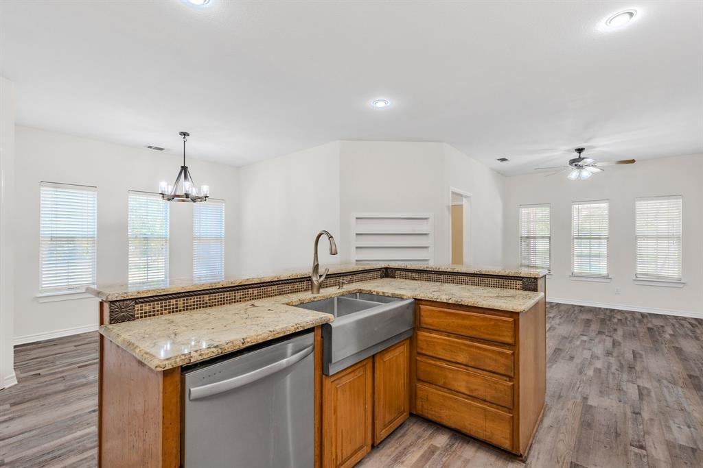 A0694 MOONEY WILLIAM,TRACT 1-6B & 7, ACRES 3.0 - Residential