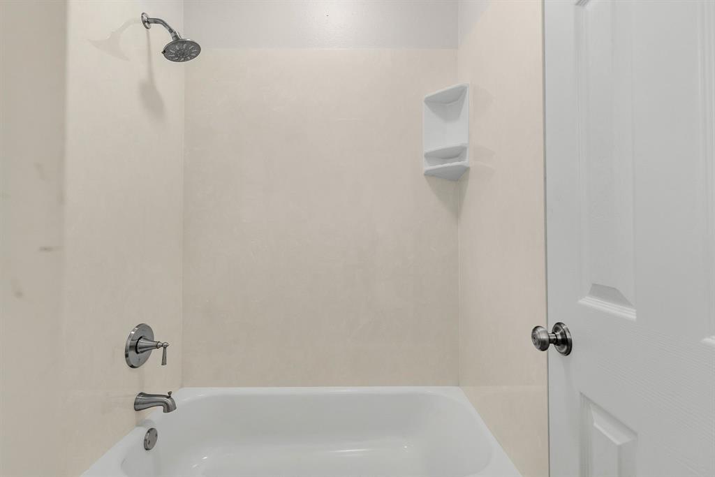 A0694 MOONEY WILLIAM,TRACT 1-6B & 7, ACRES 3.0 - Residential