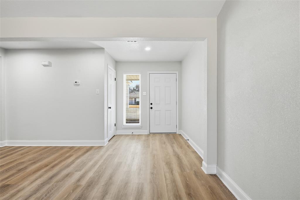 7609 N Richland Boulevard