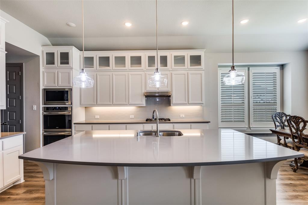 825 Glen Crossing Drive