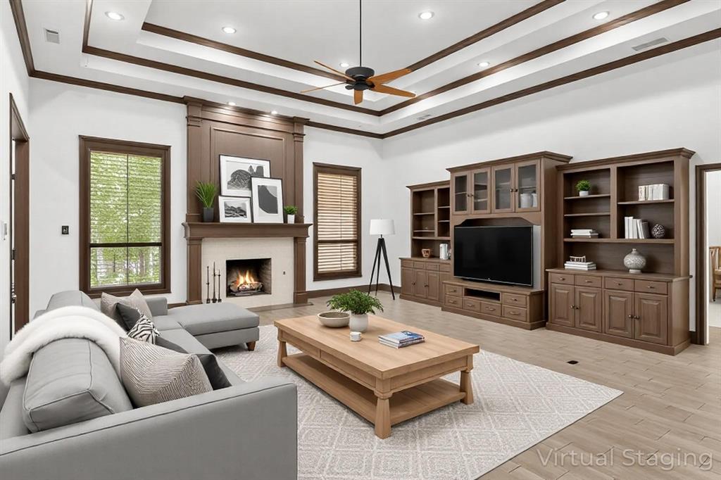 4601 Dickens