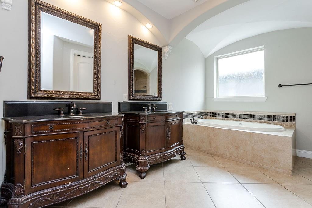 Sterling Bowser - Residential Lease