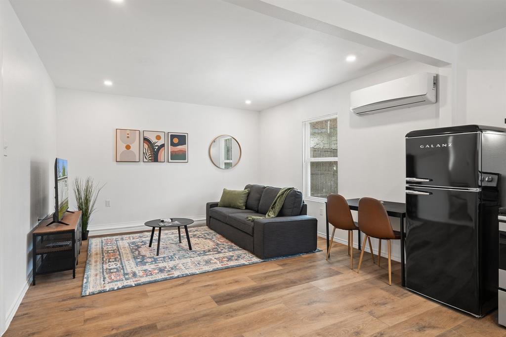 Hampton Square - Residential