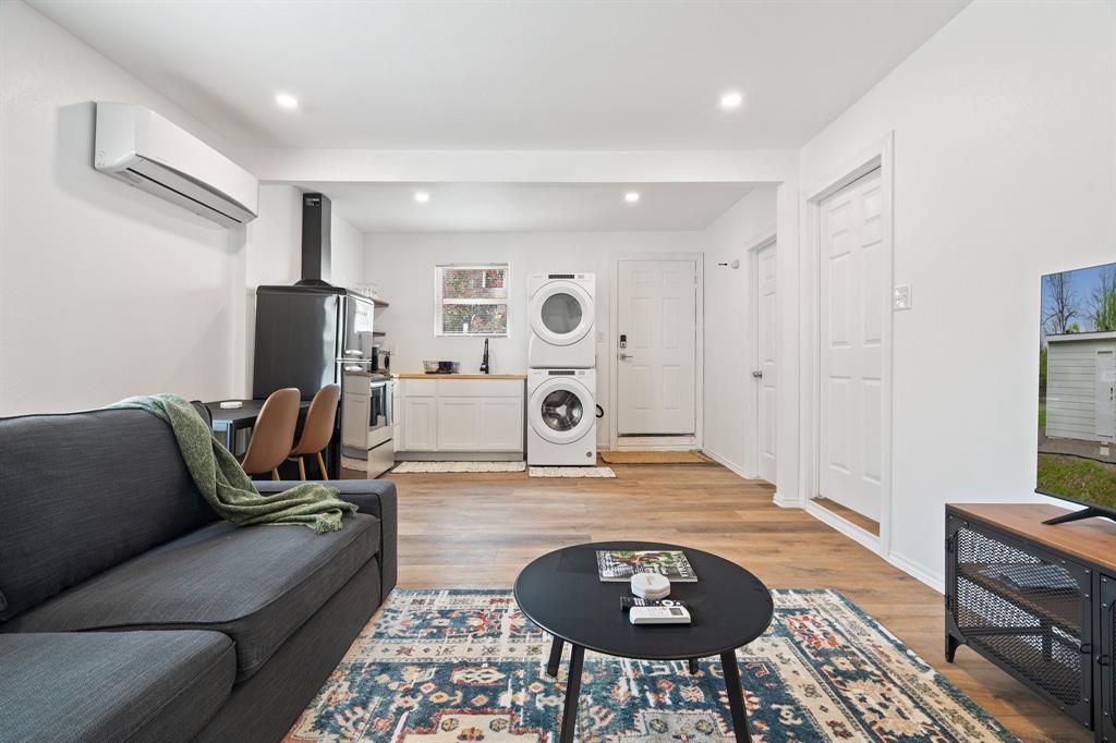 Hampton Square - Residential