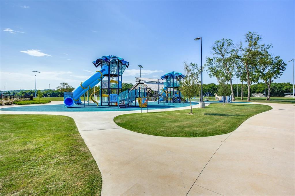 3811 Saddle Creek