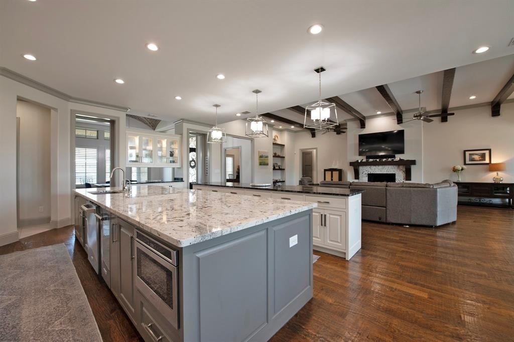 306 Renaissance Lane