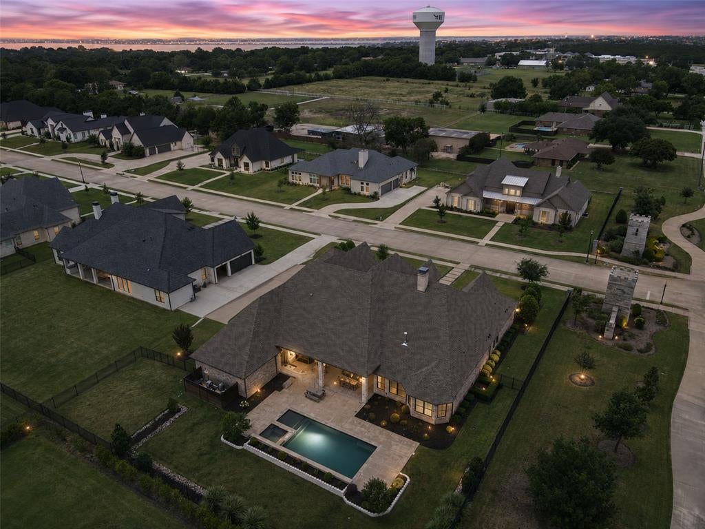306 Renaissance Lane