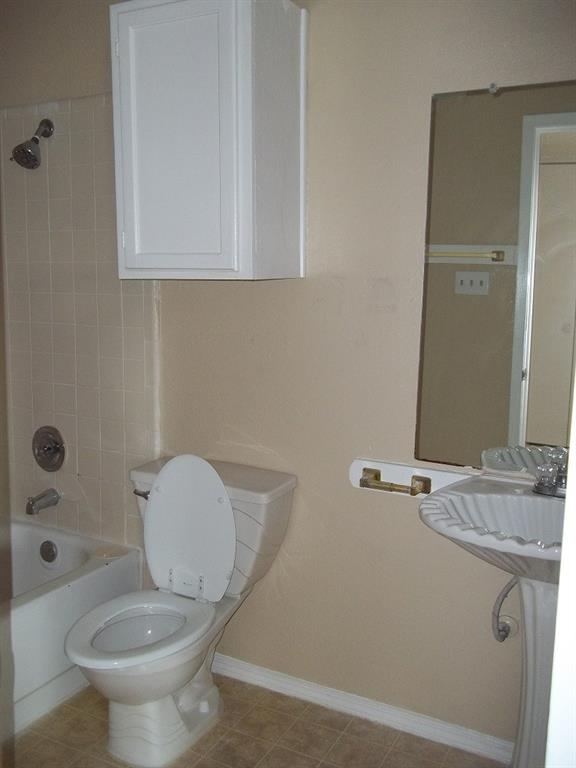 Dynasty 02 - Residential Lease