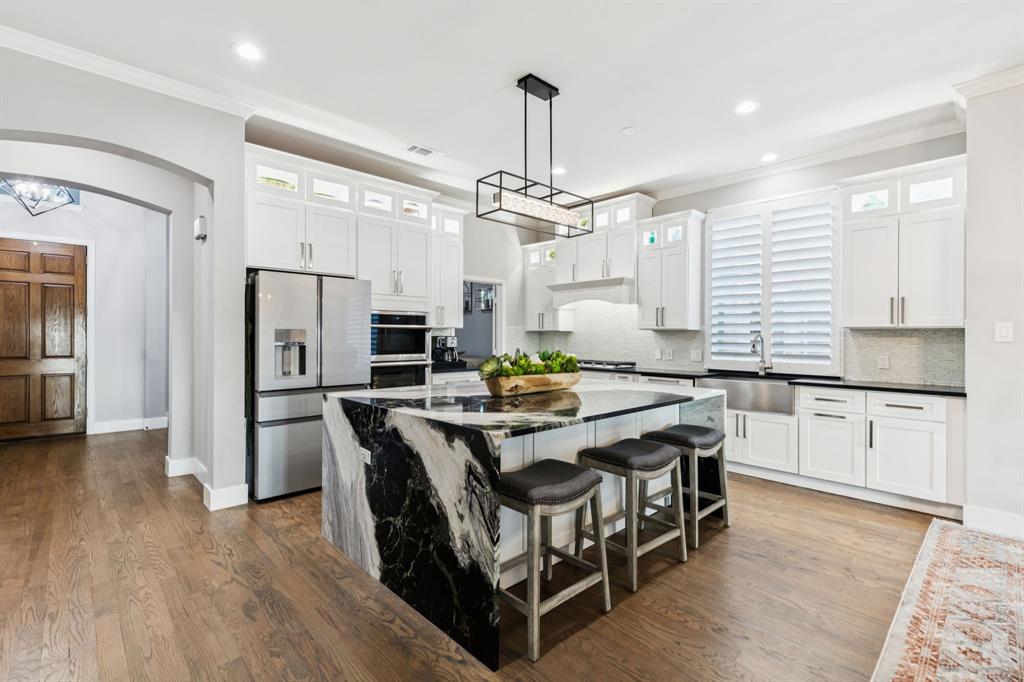 410 Willowview Drive