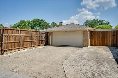 Tiny photo for 2725 Westridge Drive, Plano, TX 75075 (MLS # 21082433)