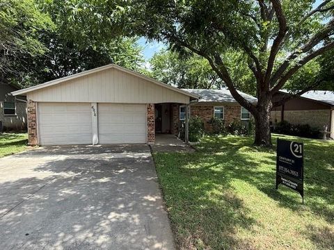 6916 Yorkston Street Watauga TX 76148