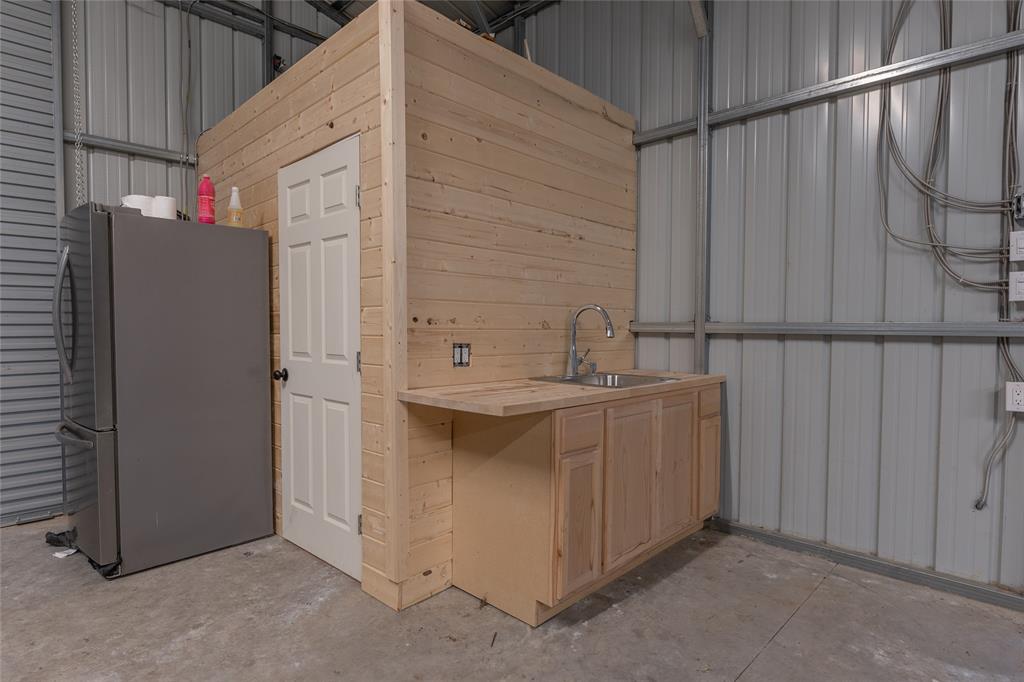 W H MCBEE TR 2 - Residential