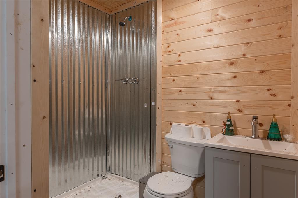 W H MCBEE TR 2 - Residential