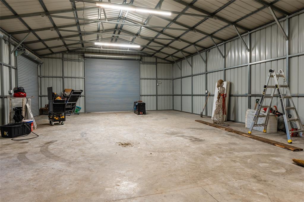 W H MCBEE TR 2 - Residential