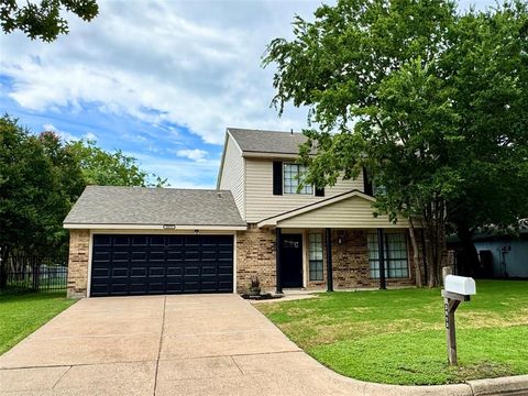 Photo of 3913 Wrenwood Drive, Fort Worth, TX 76137 (MLS # 21307057)