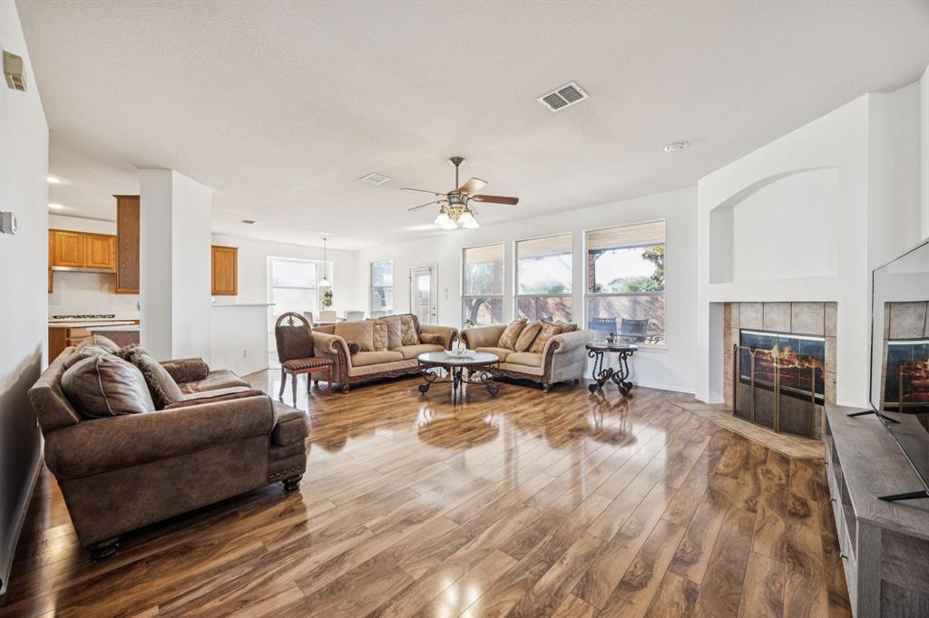 5233 Alta Loma Drive