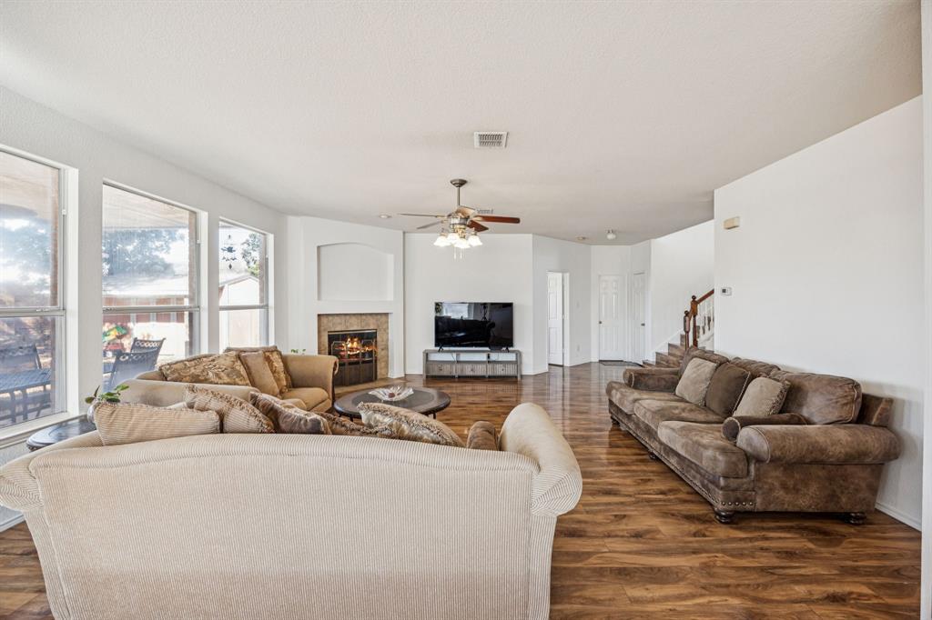 5233 Alta Loma Drive