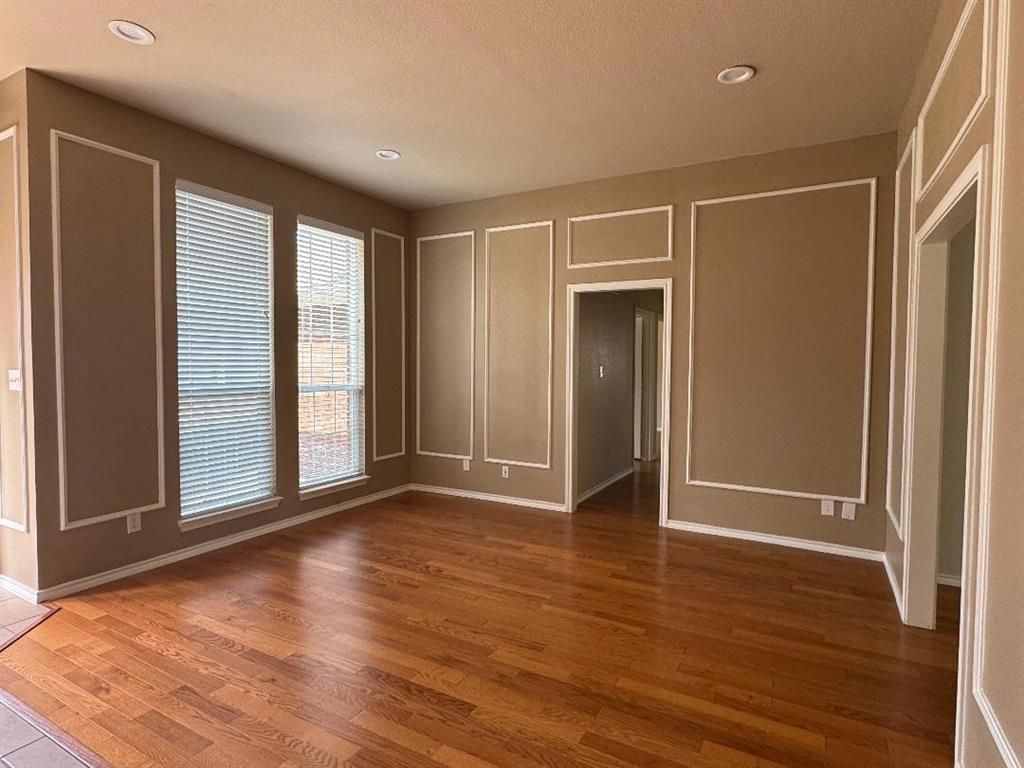 Photo of 2069 Whispering Cove, Lewisville, TX 75067 (MLS # 21194318)