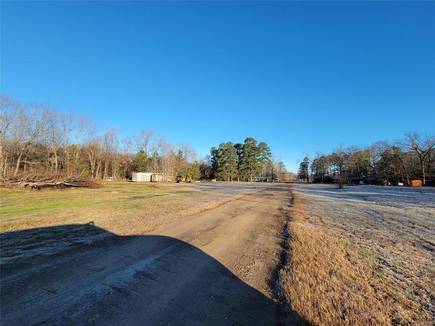 Great opportunity. This property sits behind 5325 N. Market which has road frontage to N. Market. This property had previous private utilities but are being sold as-is. This property can be sold with 5325 N. Market and 5349 N. Market Call listing agent for details.

agent related to seller