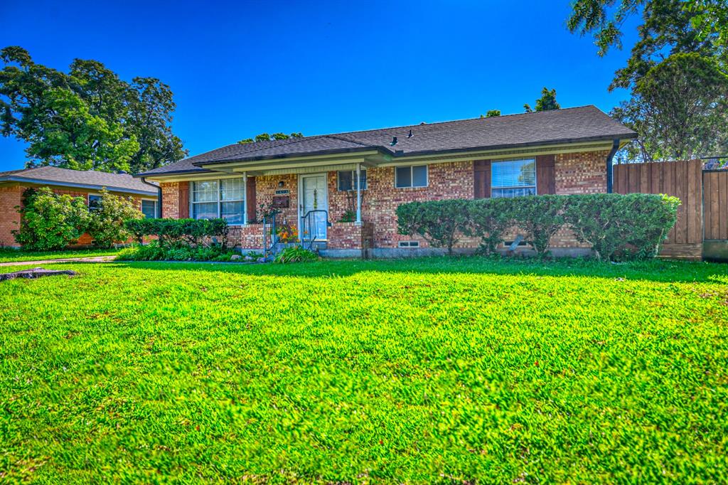 1414 Flamingo Lane
