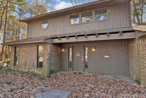 A home in Benton