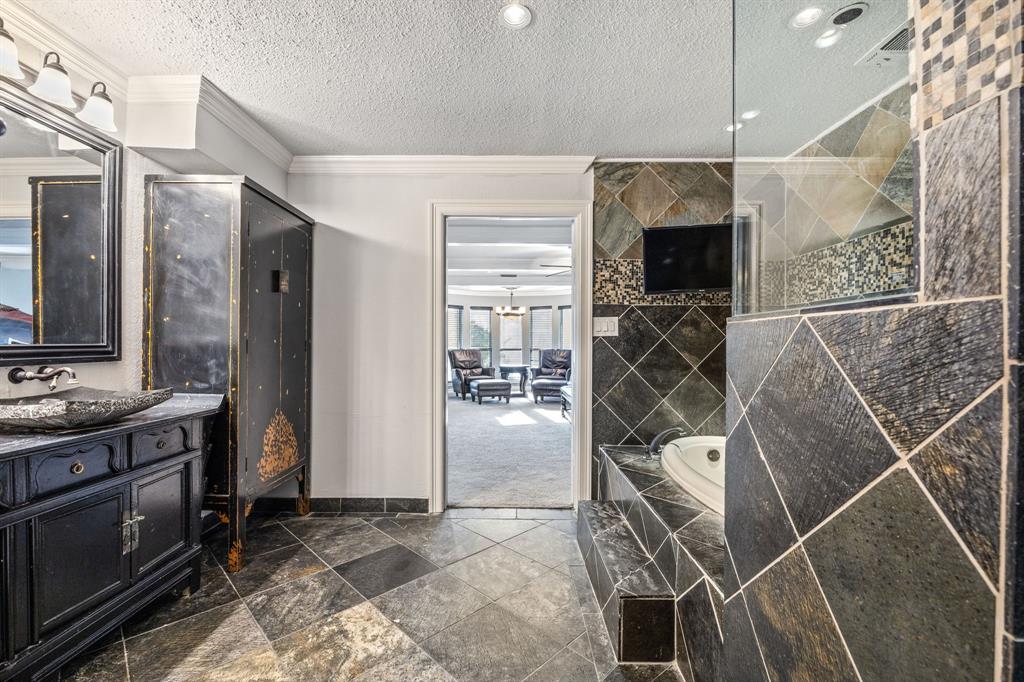 TROPHY CLUB OAK HILL - Residential