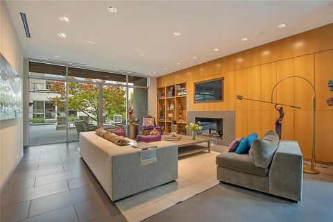 Tiny photo for 2913 Sale Street, Dallas, TX 75219 (MLS # 20978297)