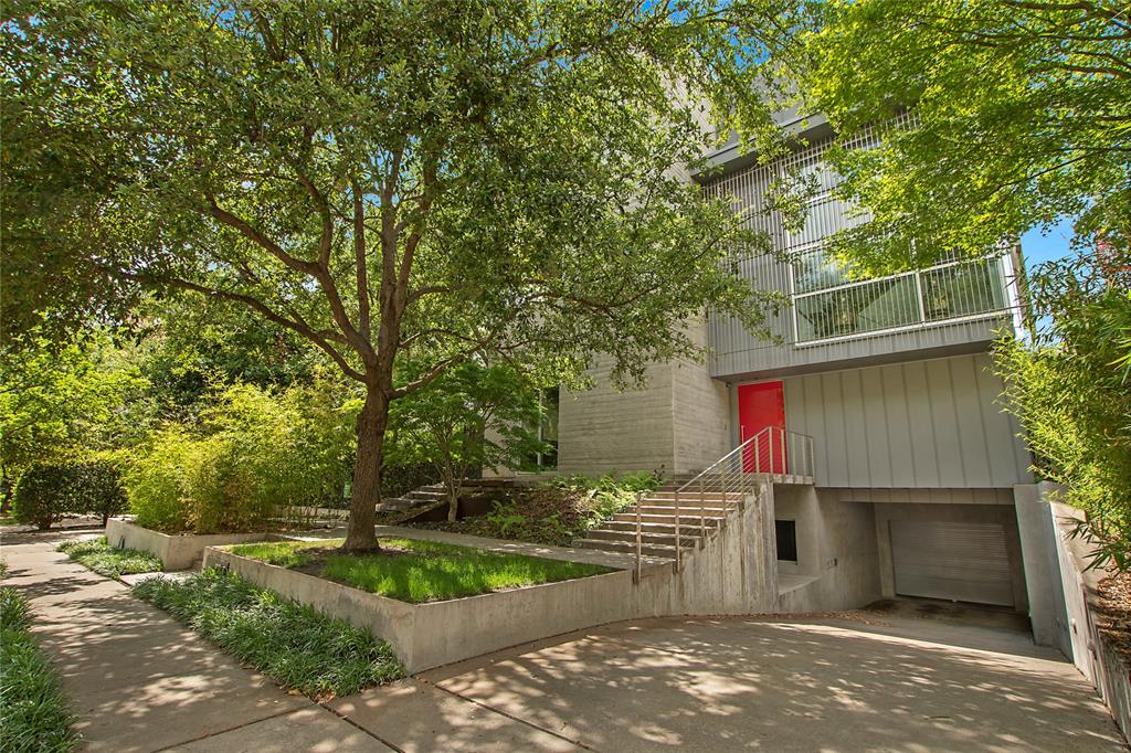 2913 Sale Street