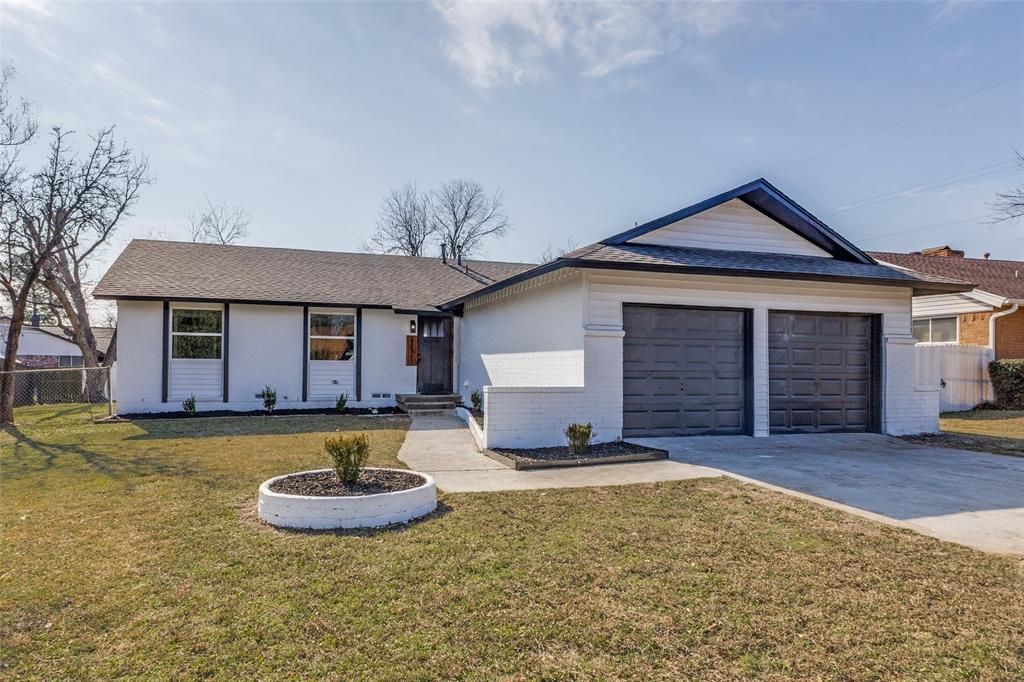 Photo of 9610 Altacrest Drive, Dallas, TX 75227 (MLS # 21162560)