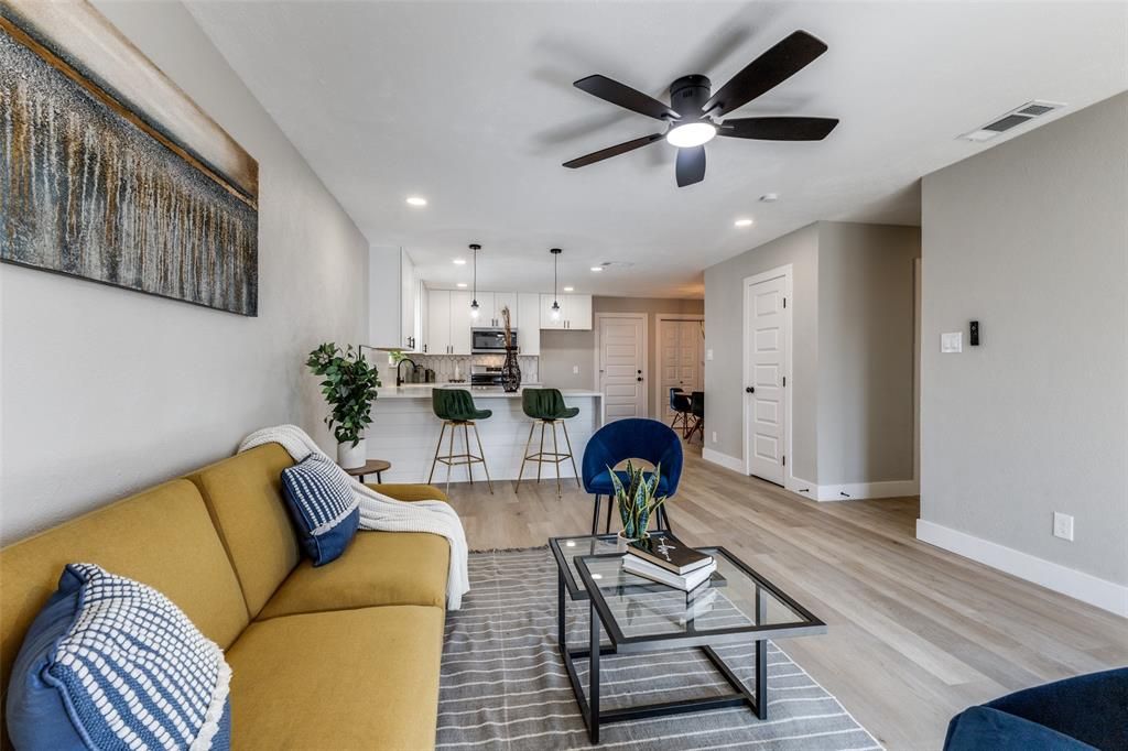 Photo of 9610 Altacrest Drive, Dallas, TX 75227 (MLS # 21162560)