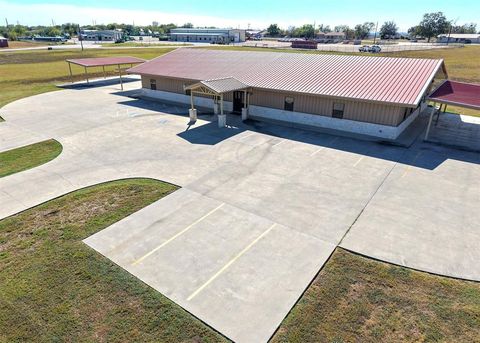 2719 Church Street Gonzales TX 78629