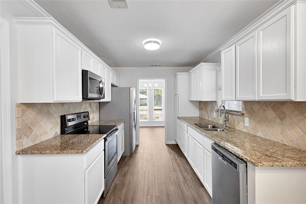 1316 Edgefield Drive