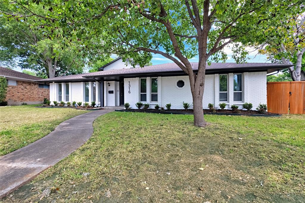 1316 Edgefield Drive