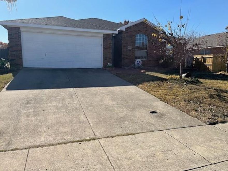 Pride of ownership shows throughout the property. 3 bedrooms, 2 full baths, with open kitchen, dinning and large living room. High ceilings throughout and plenty of light in this beautiful home. Enclosed covered patio with bug screens, and good size yard with NO HOA. Highly rated McKinney schools, very close to parks and shopping along Hwy 380.