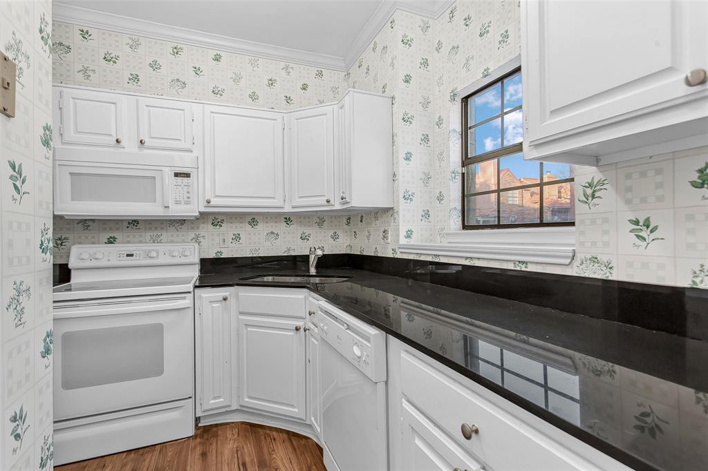 6004 Auburndale Avenue F