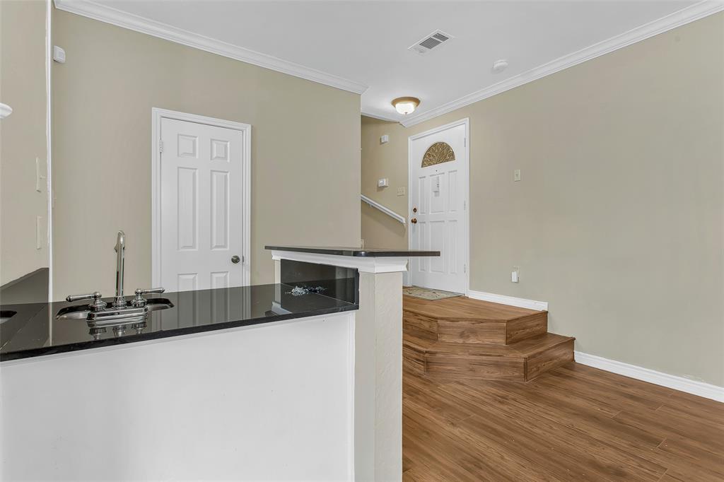 6004 Auburndale Avenue F