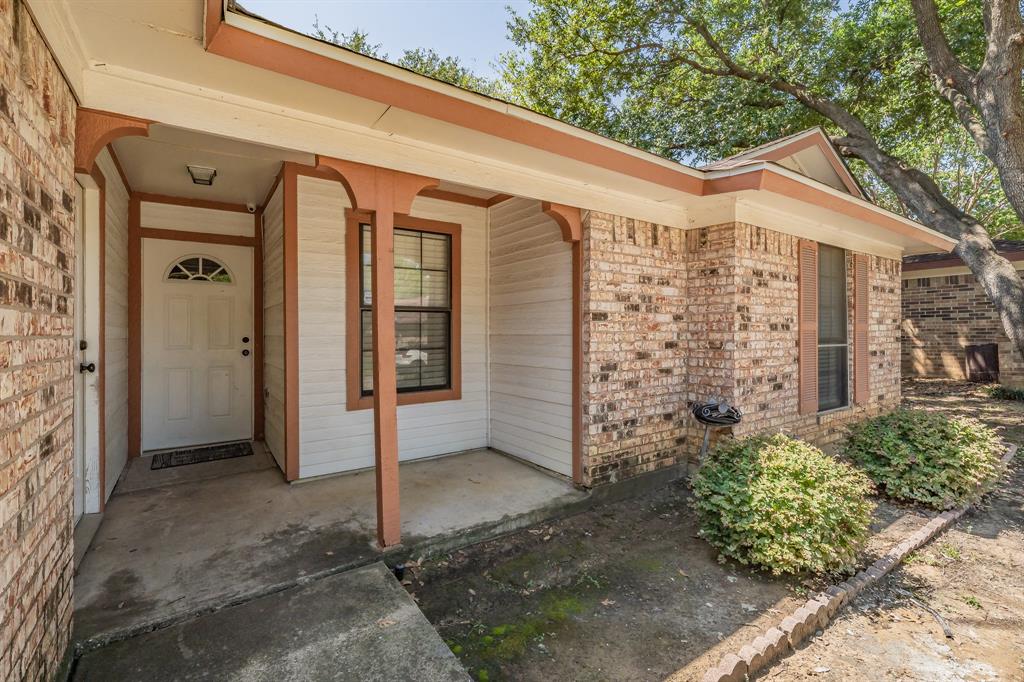 214 Kalmia Drive