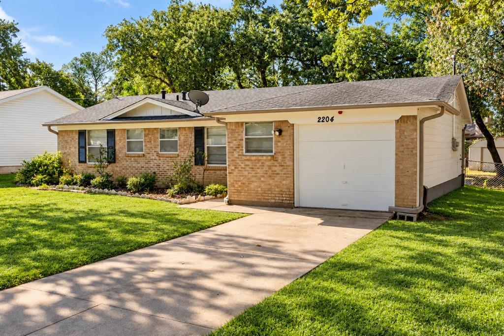 2204 Cales Drive